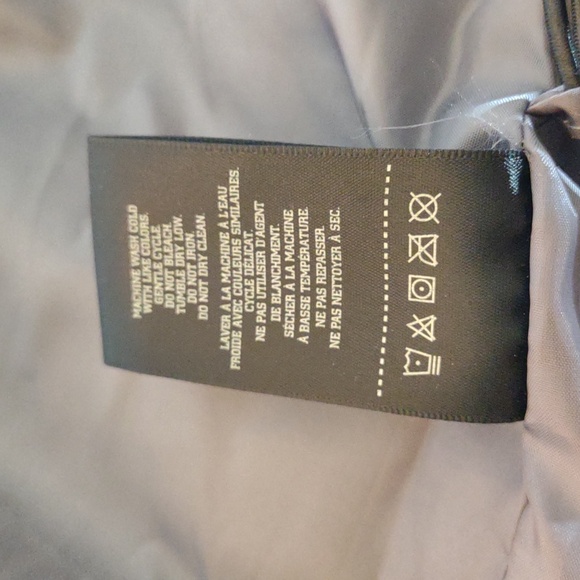 NWT Men's Zip-Up Puffer Vest - Gray - Size Large by Champs Sports Gear - Picture 15 of 15